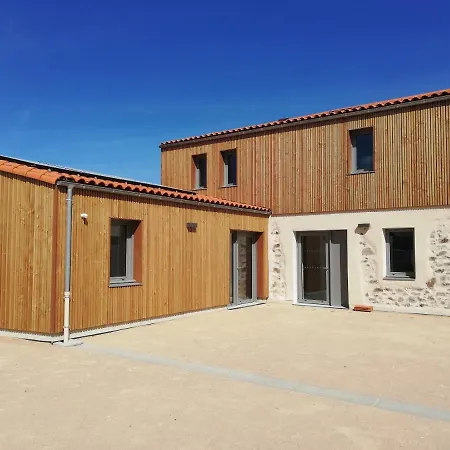 La Borderie - Maison Des Randonnees - Gite Etape - Gite De Groupe Vaire Exterior photo