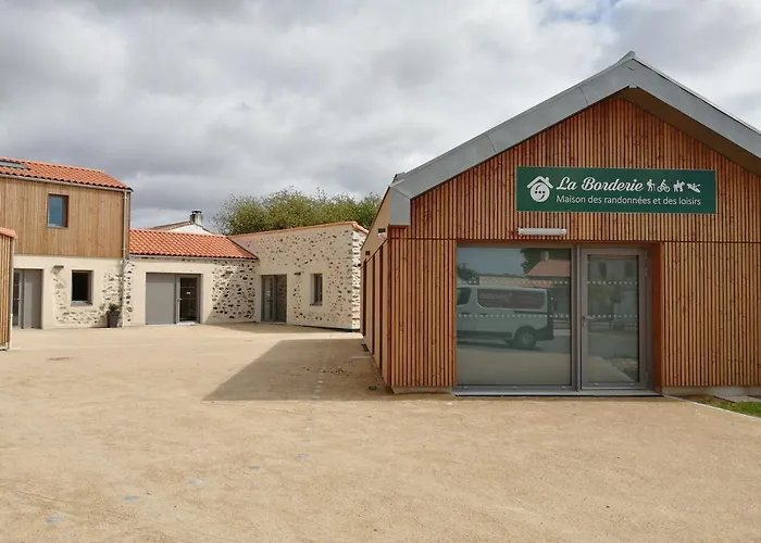 La Borderie - Maison Des Randonnees - Gite Etape - Gite De Groupe